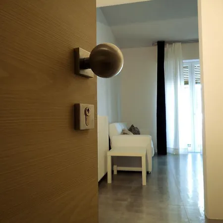 Affittacamere The Flat 233 *