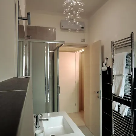 Affittacamere The Flat 233 *