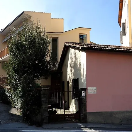 The Flat 233 Affittacamere *